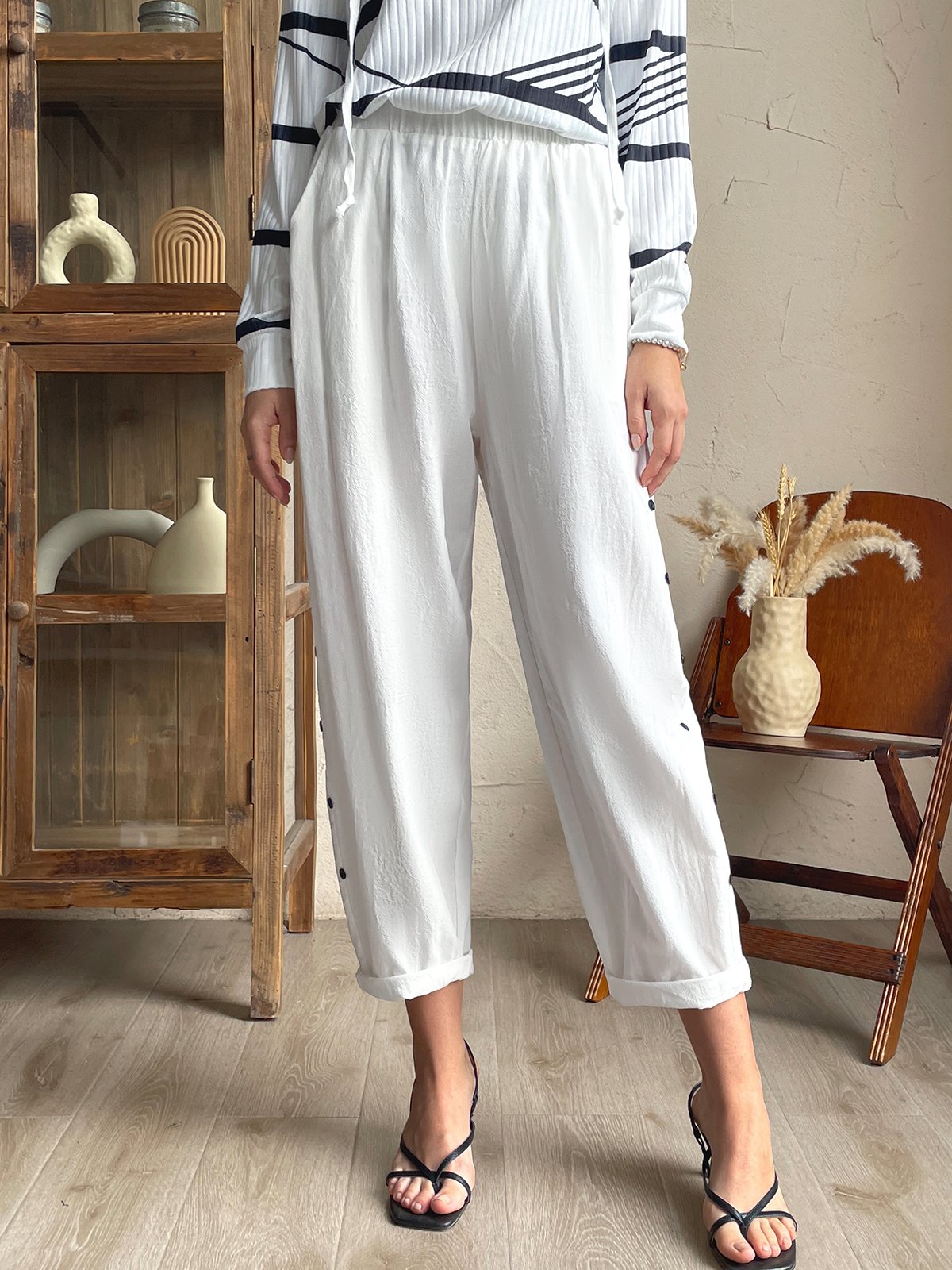 Loose Casual Cotton Linen Elastic Waist Pants With Pockets And Buttoned Design 