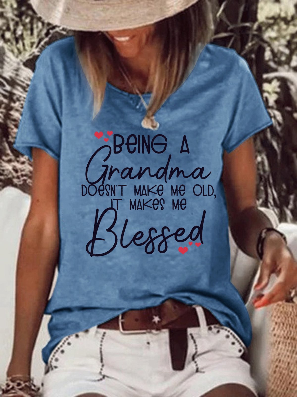 Being a Grandma Doesnt Make Me Old T-shirt