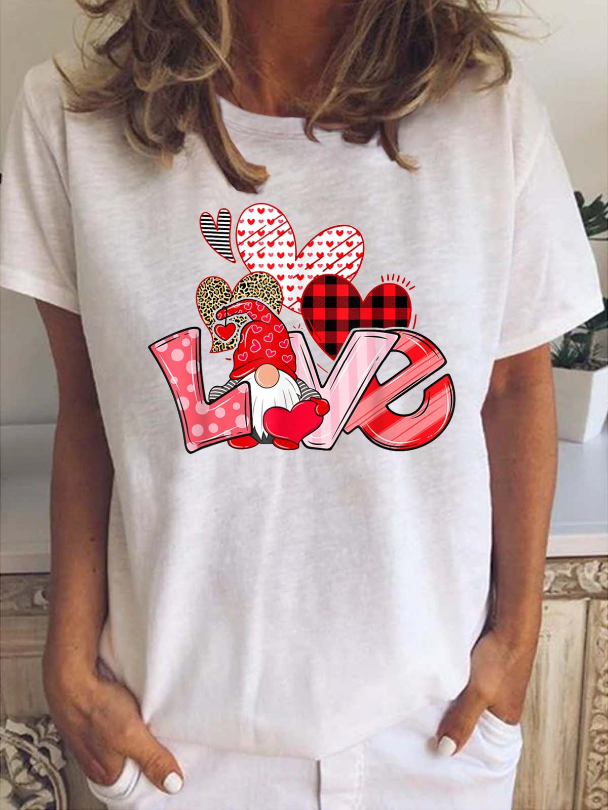 Valentine's Day Gnome Print Crew Neck Short Sleeve T-Shirt