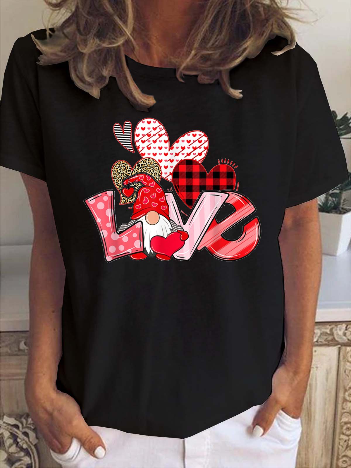 Valentine's Day Gnome Print Crew Neck Short Sleeve T-Shirt