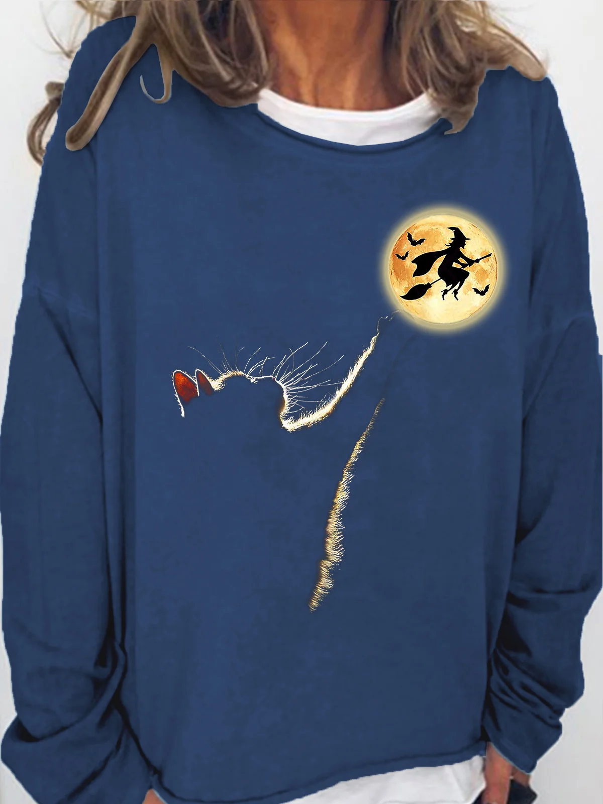 Womens Cat Catching The Moon Funny Cat Halloween Crew Neck Sweatshirt