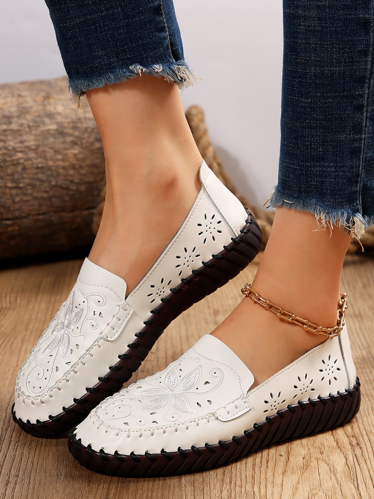 Floral Embroidery Breathable Hollow out Loafers