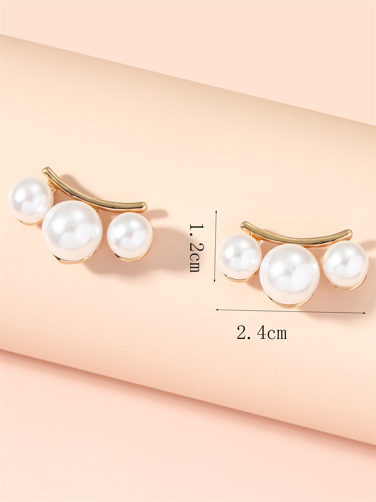 Elegant Imitation Pearl Stud Earrings