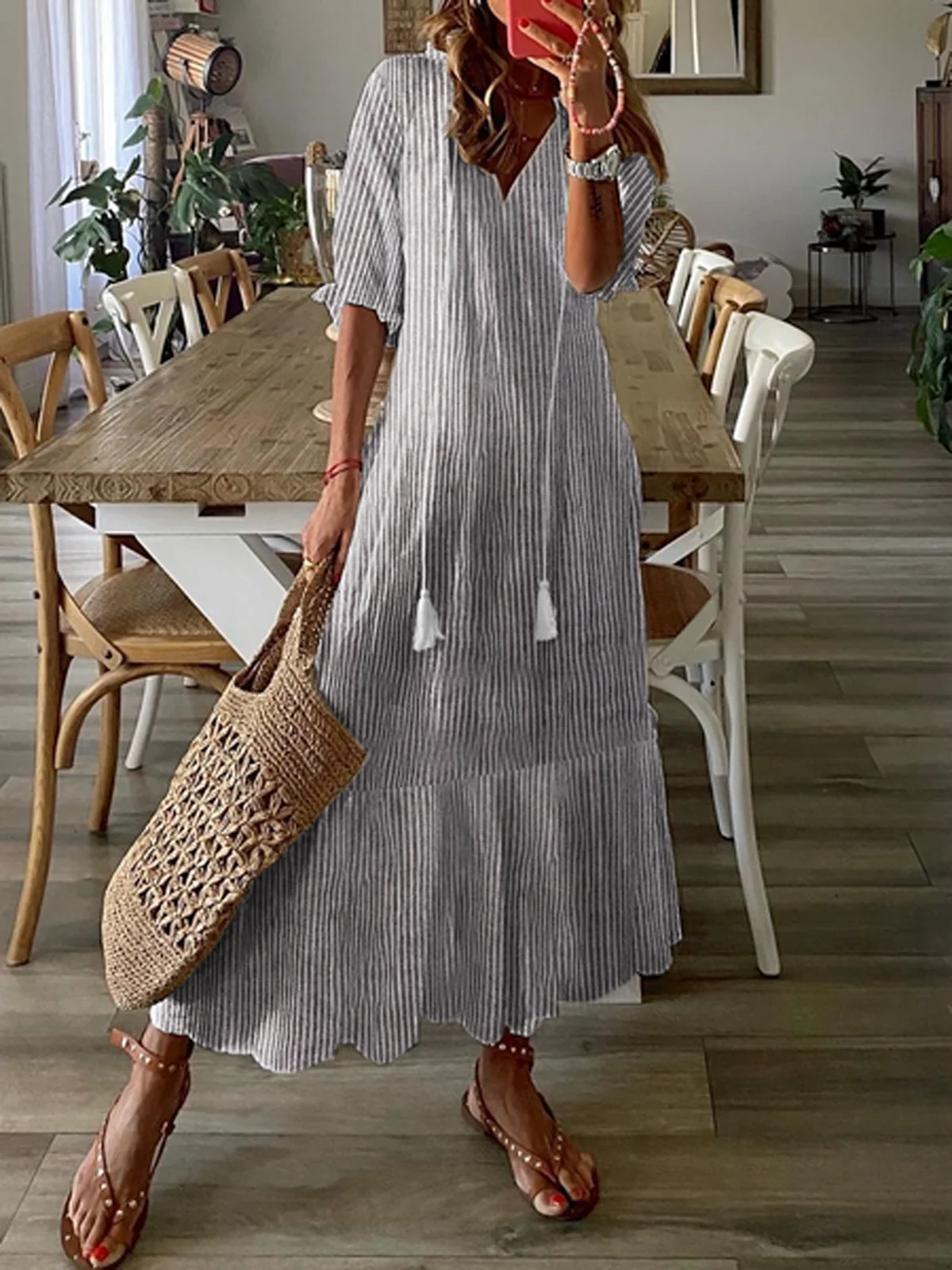 Loose V Neck Casual Striped Dress With No