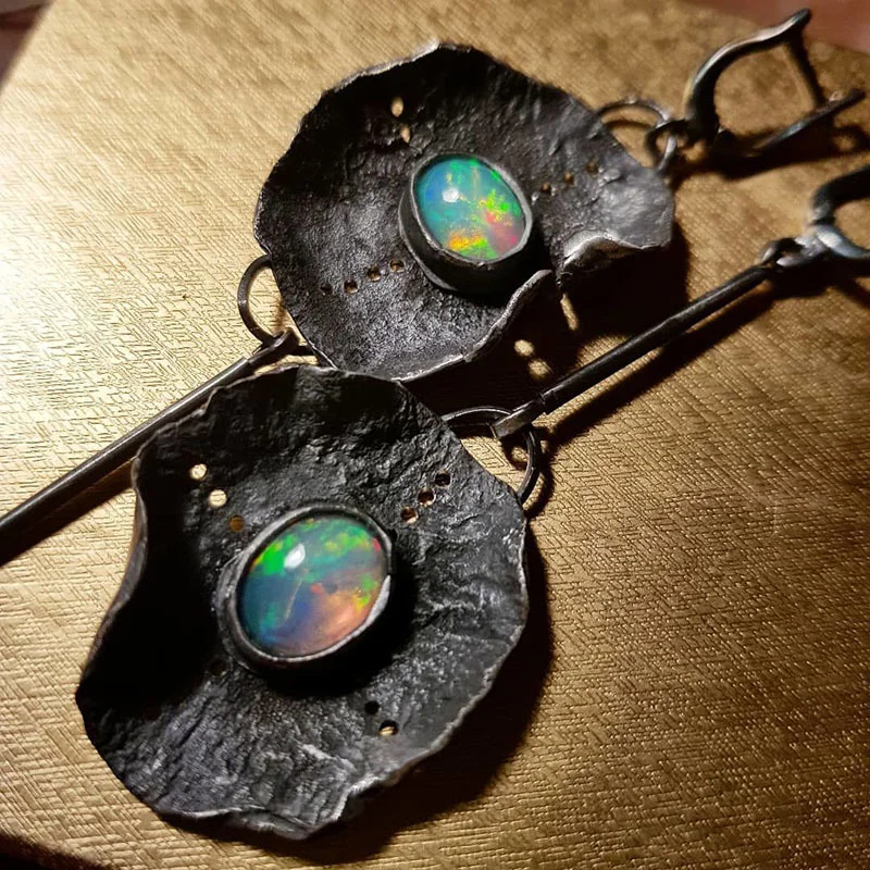 Cross-border hot sale old metal style Opal earrings European and American retro asymmetrical design handmade earrings Wish