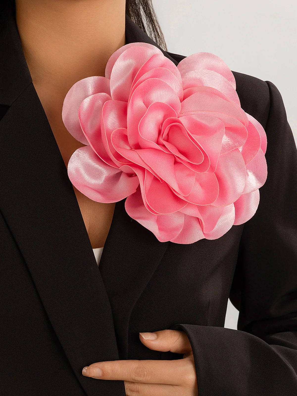 1pc Satin Flower Brooch Suitable For Holiday Parties