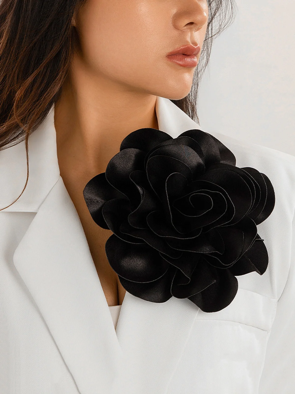 1pc Satin Flower Brooch Suitable For Holiday Parties