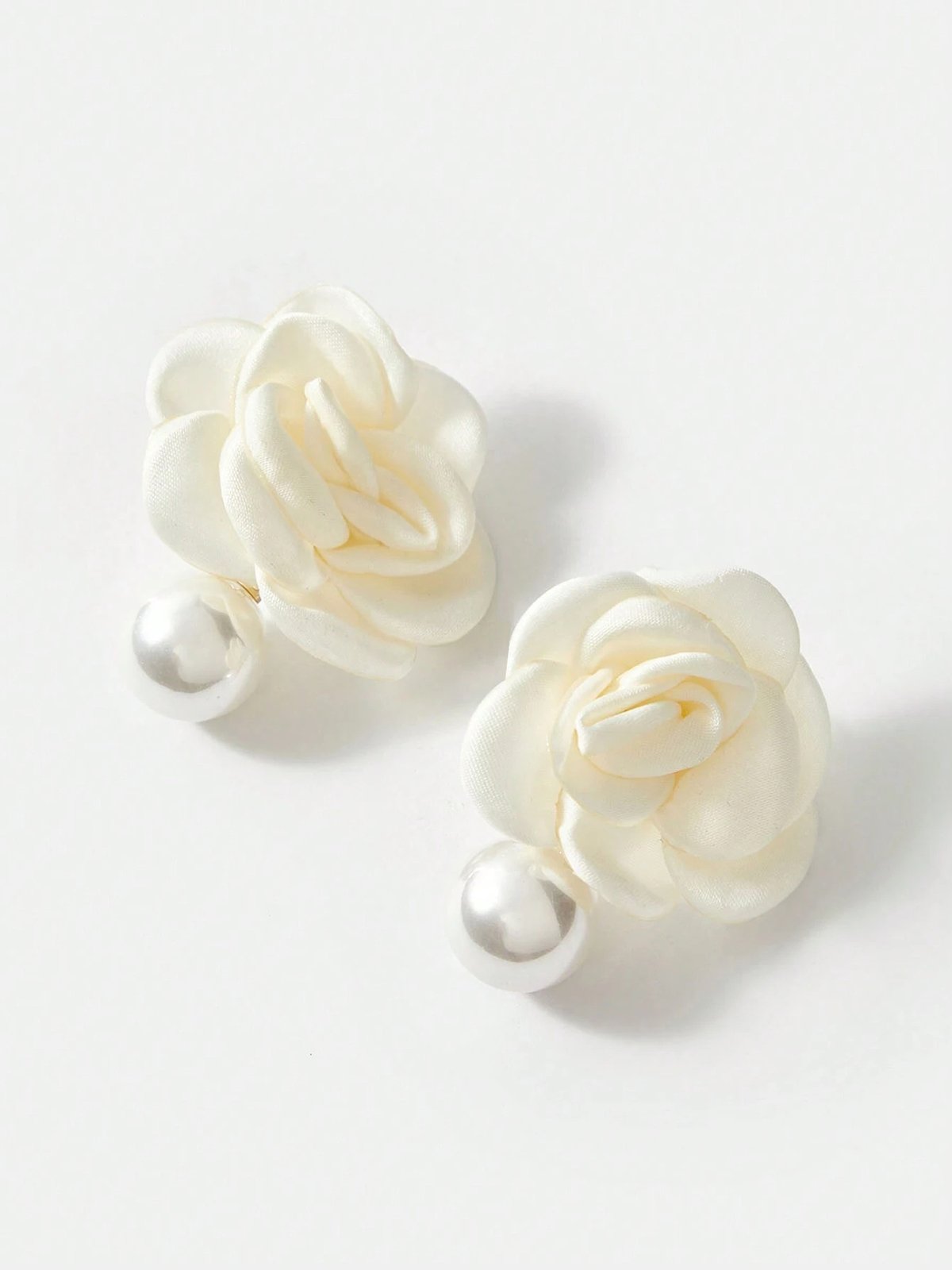 Elegant Flower Imitation Pearl Dangle Earrings