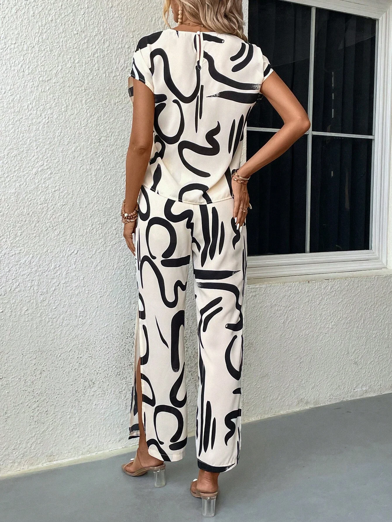 Simple Abstract Graphic Two-Piece Set