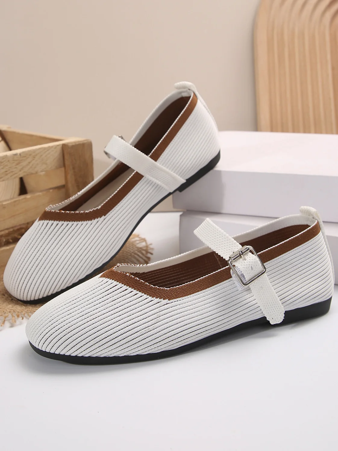 Plain All Season Casual Shallow Shoes