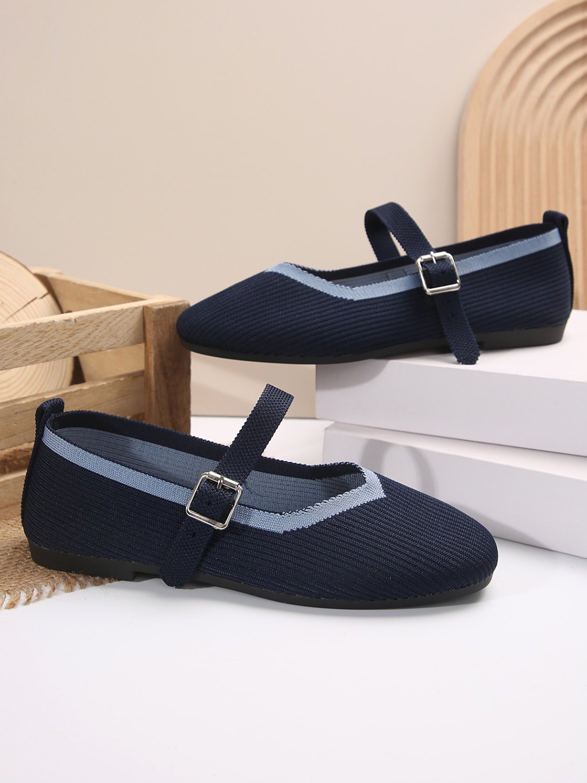 Plain All Season Casual Shallow Shoes