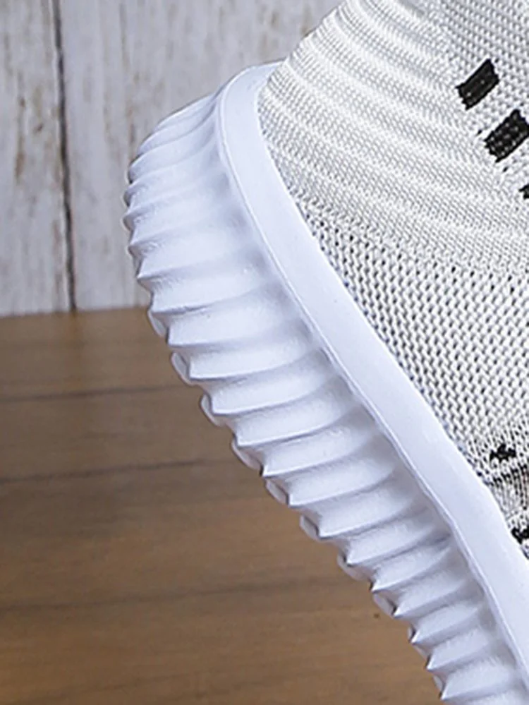 Sports All Season Flyknit Sneakers