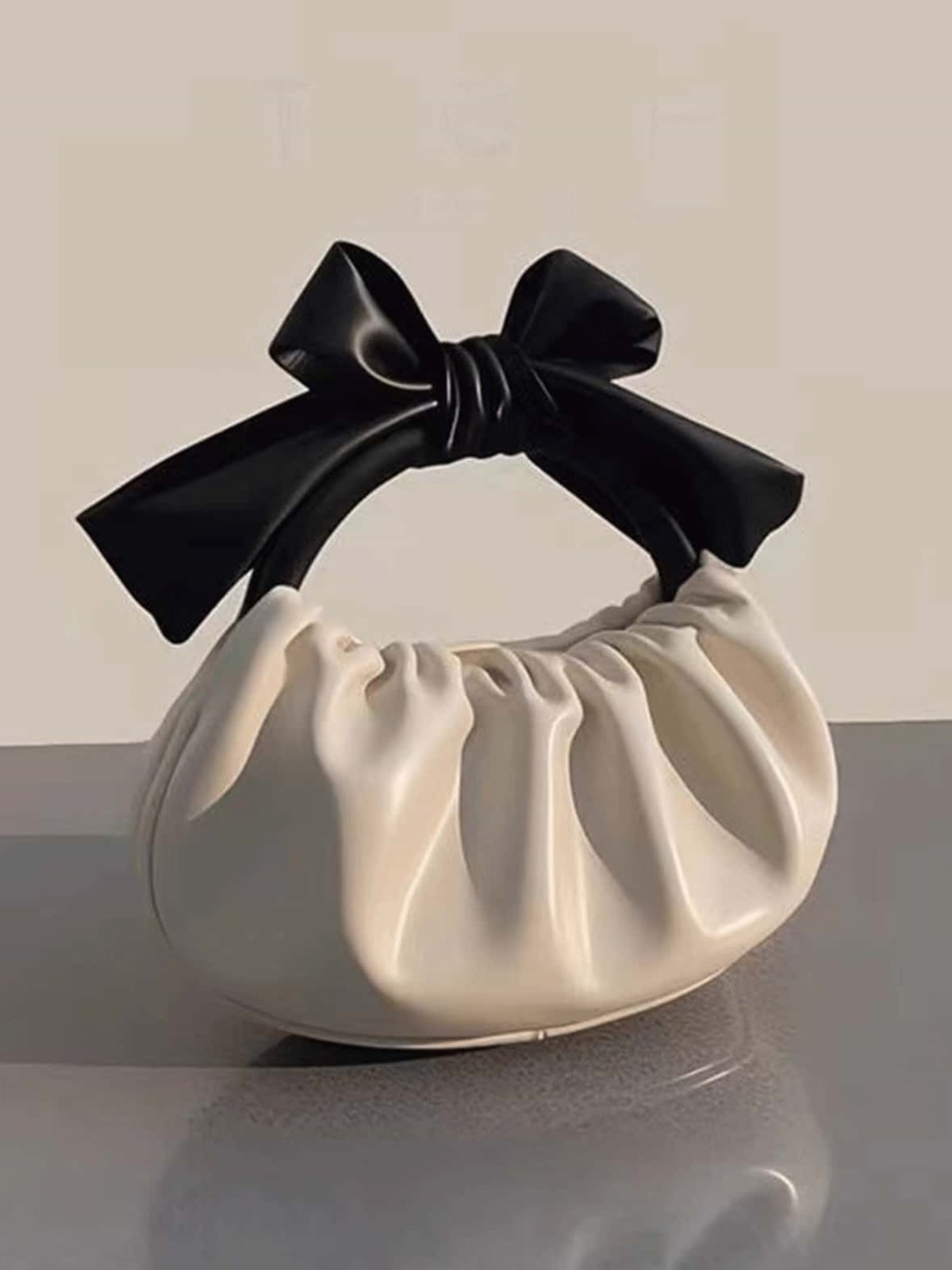 Color Block Pleated Bowknot Handle Cloud Bag