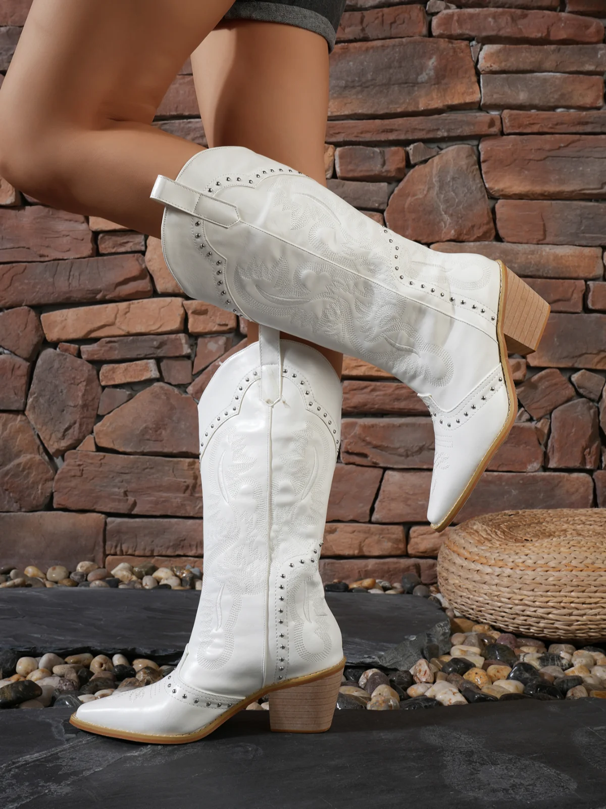 Vintage Embroidered Rivet Chunky Heel Western Boots