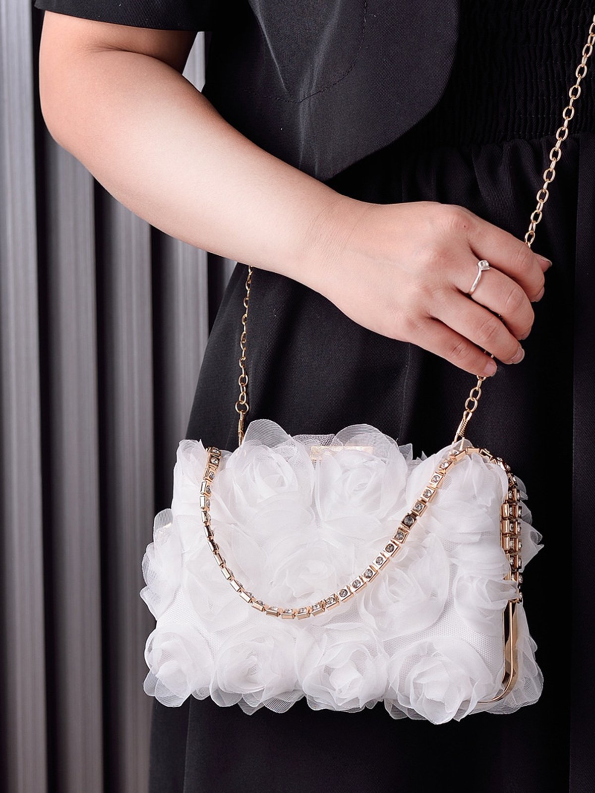 Elegant Mesh Rose Applique Clutch Bag with Rhinestone Handle