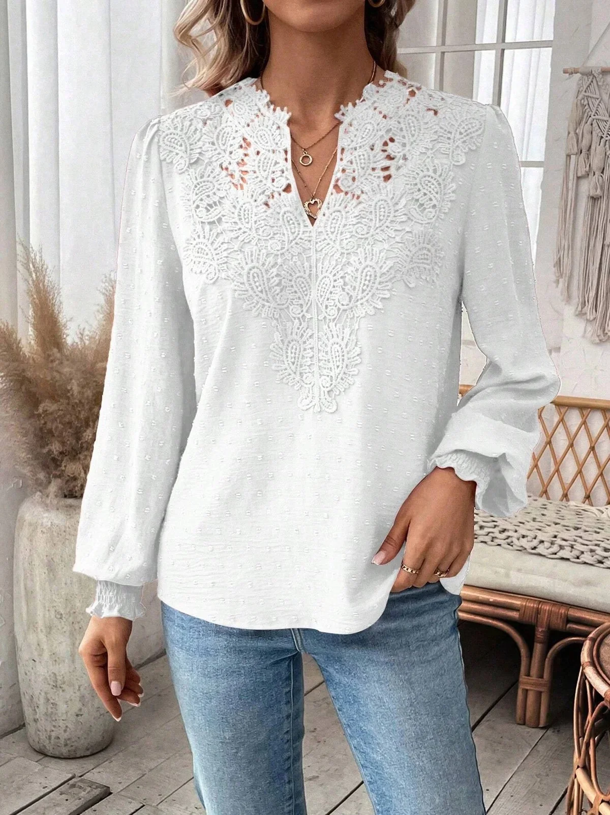 Regular Fit Lace Casual Blouse With No