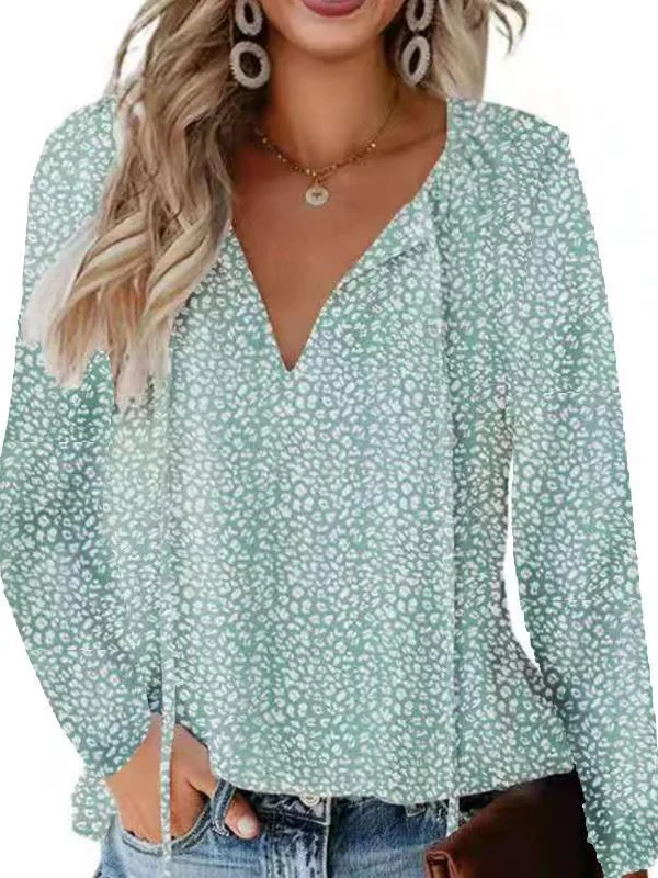 Loose Casual Ditsy Floral V Neck Blouse