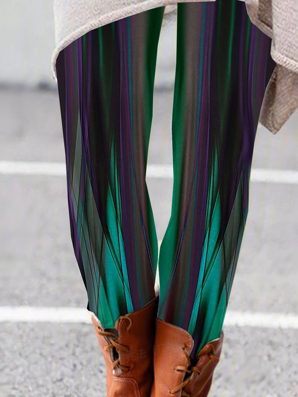 Abstract printed tight leggings