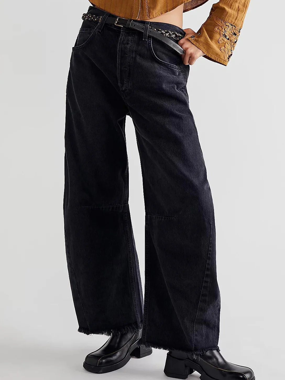 Loose Pocket Stitching Plain Casual Jeans