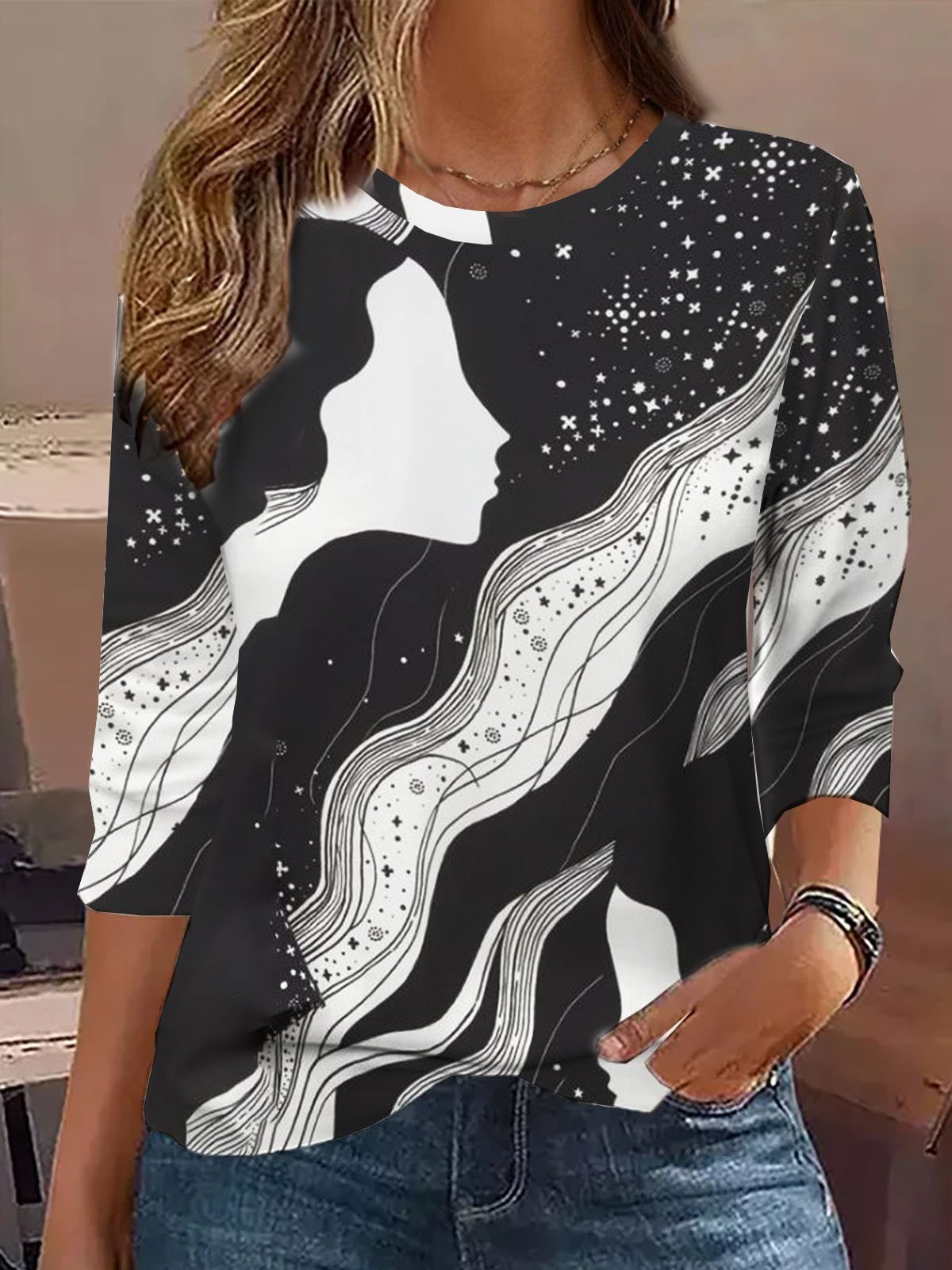 Abstract printed round neck casual women's T-shirt