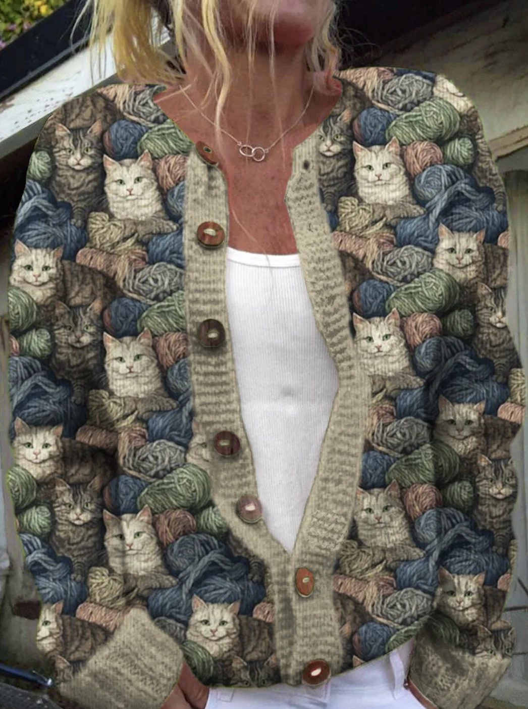 Retro cat round neck button knit sweater