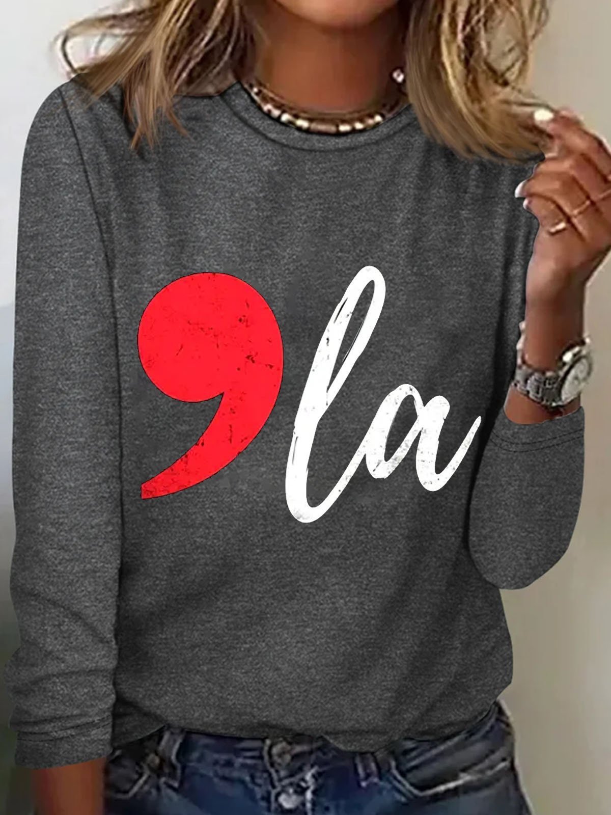 Comma pull fun pattern long sleeved round neck T-shirt