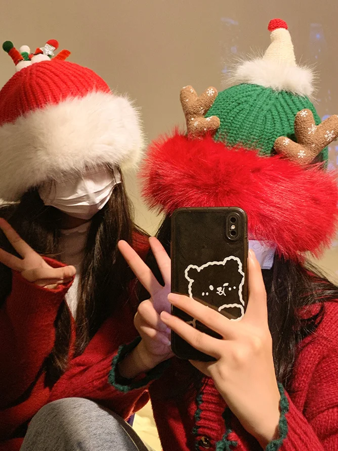 Cute Christmas Antlers Red Plush Hat Women's Winter Warm Thickened Ear Protection Beanie