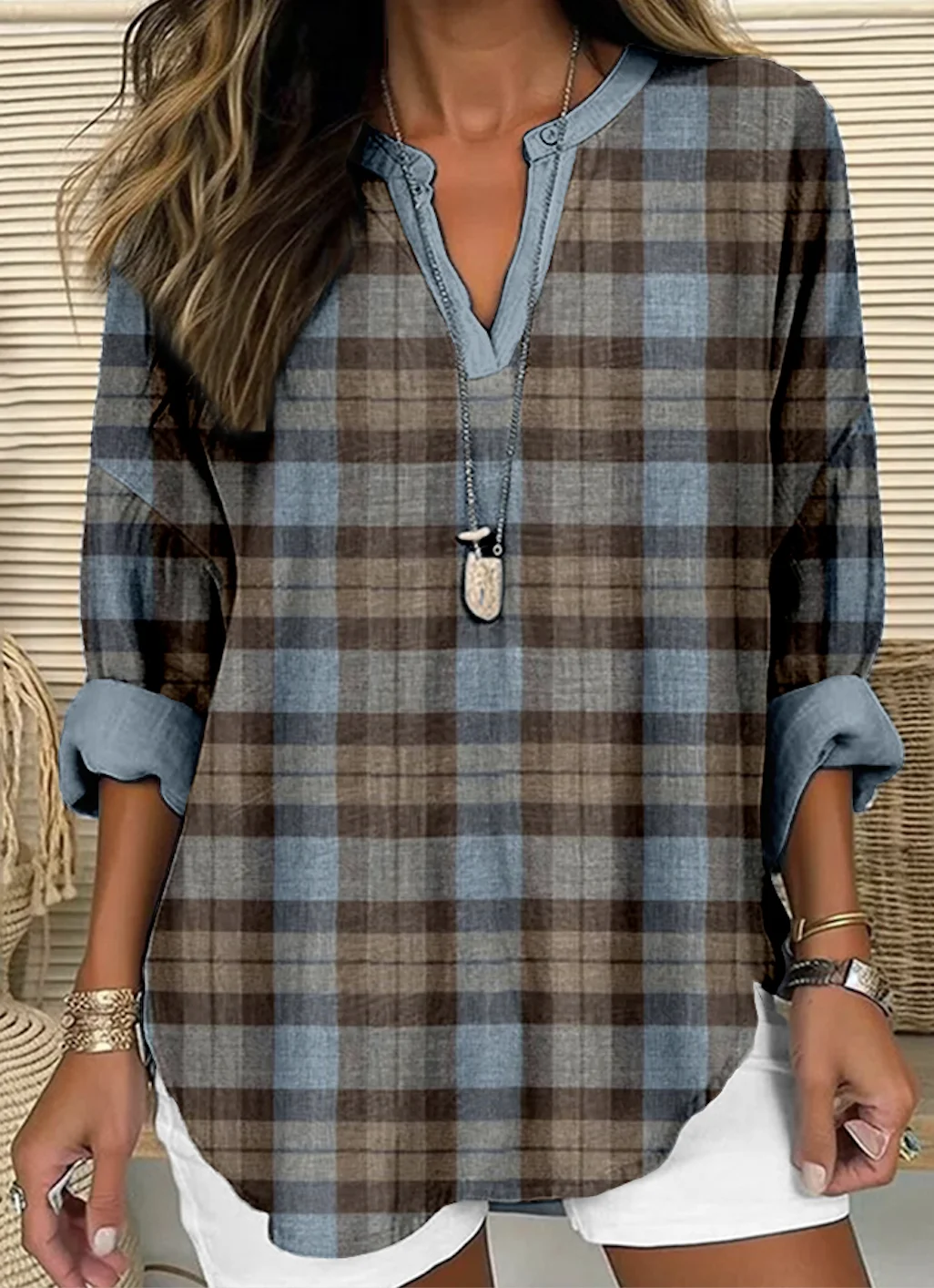 Retro plaid small V-neck casual long sleeved shirt