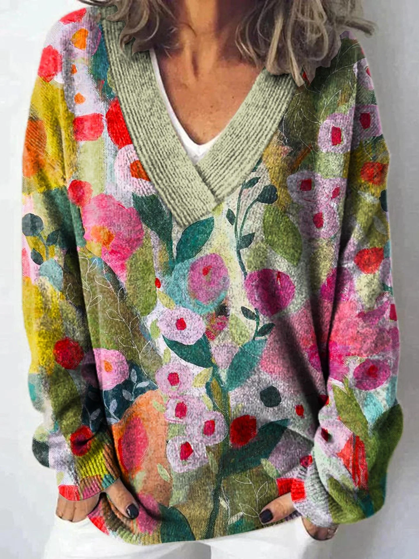 Dark floral V-neck casual pullover sweater