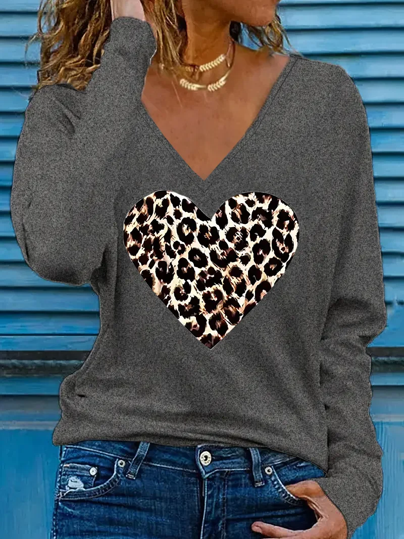 Women's Heart Leopard Print Valentine's Day Print V Neck Daily Casual Long Sleeve T-Shirt