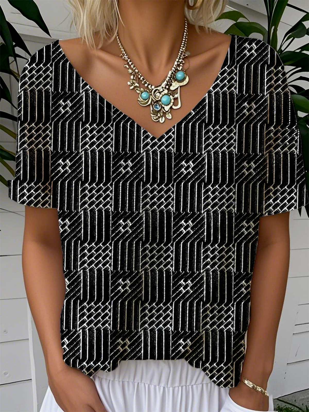 Simple Geometric V Neck Loose T-Shirt