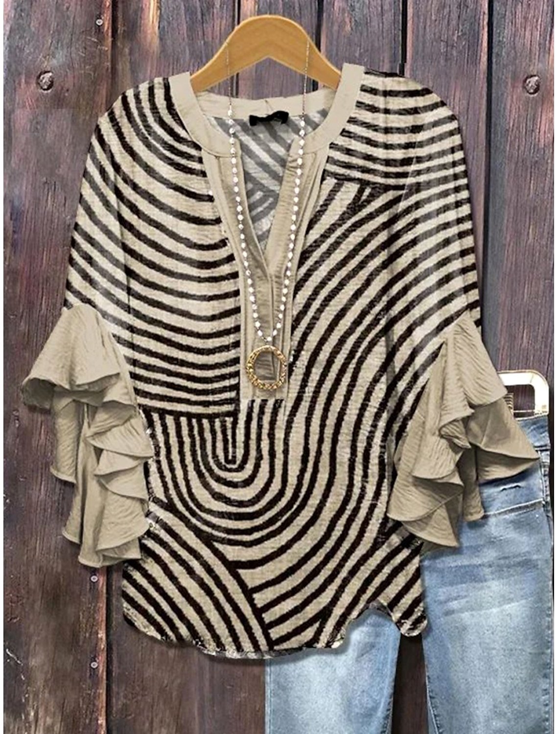 Women's Bohemian Pattern V-Neck Multi-Layered Lace Shirt