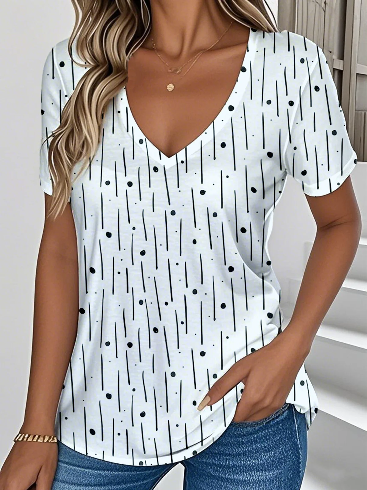 Casual V Neck Loose Geometric T-Shirt