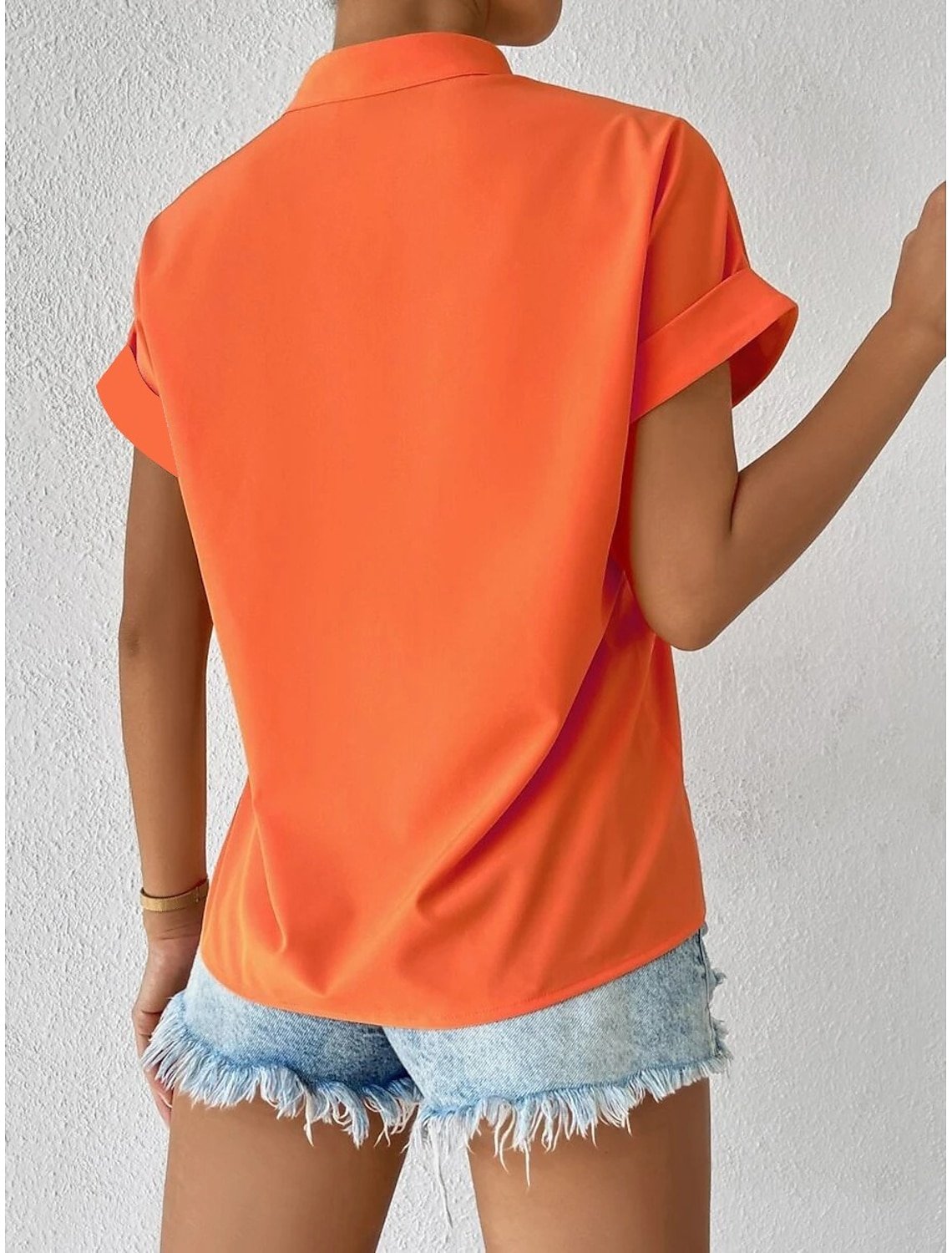 Women's V-neck button-down short-sleeved shirt