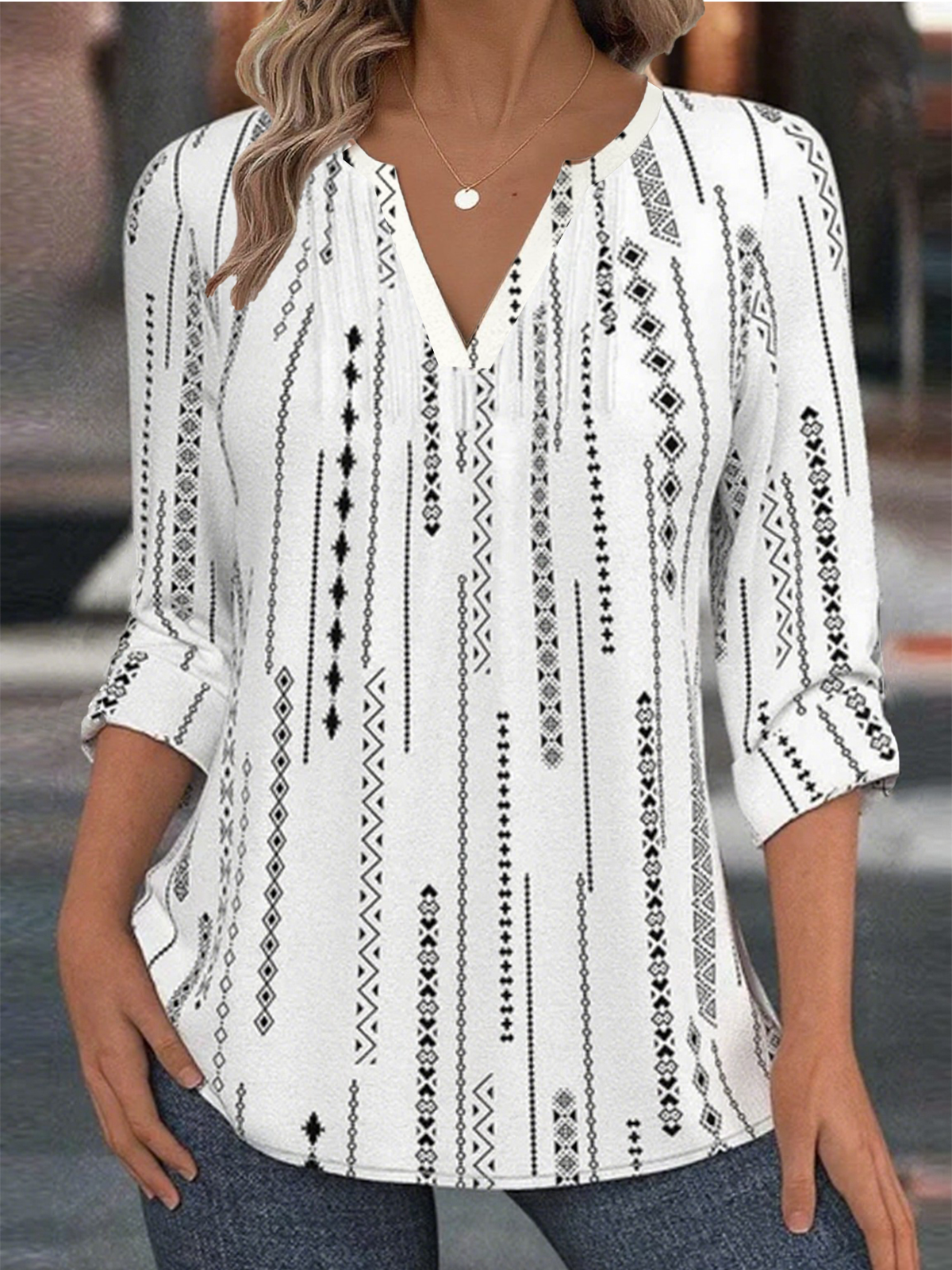 Women's Geometric Pattern V-Neck Shirt Fashionable And Modern For Everyday Weekend