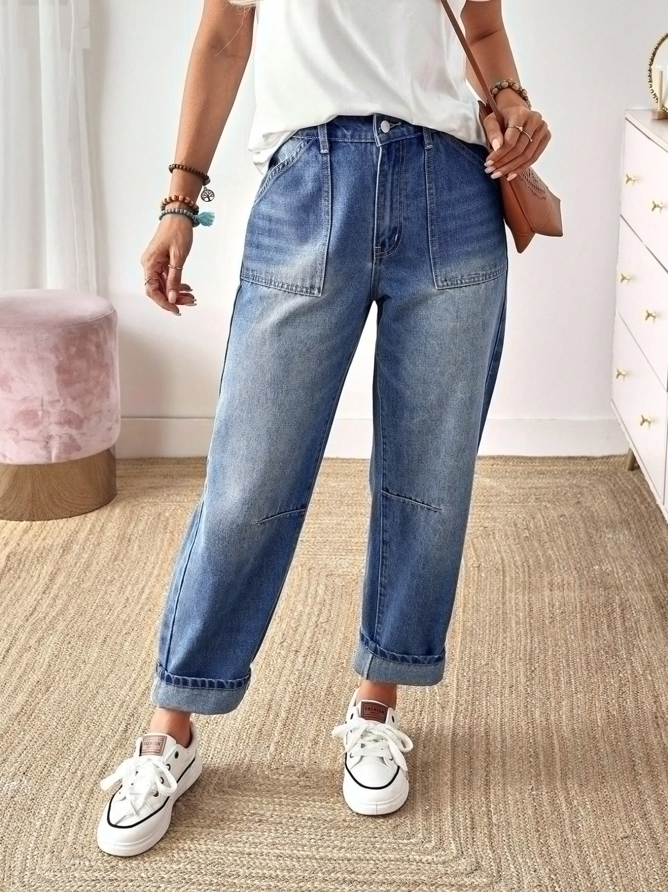 Women's Stretch Jeans With Rolled-Up Hem And Patch Pockets