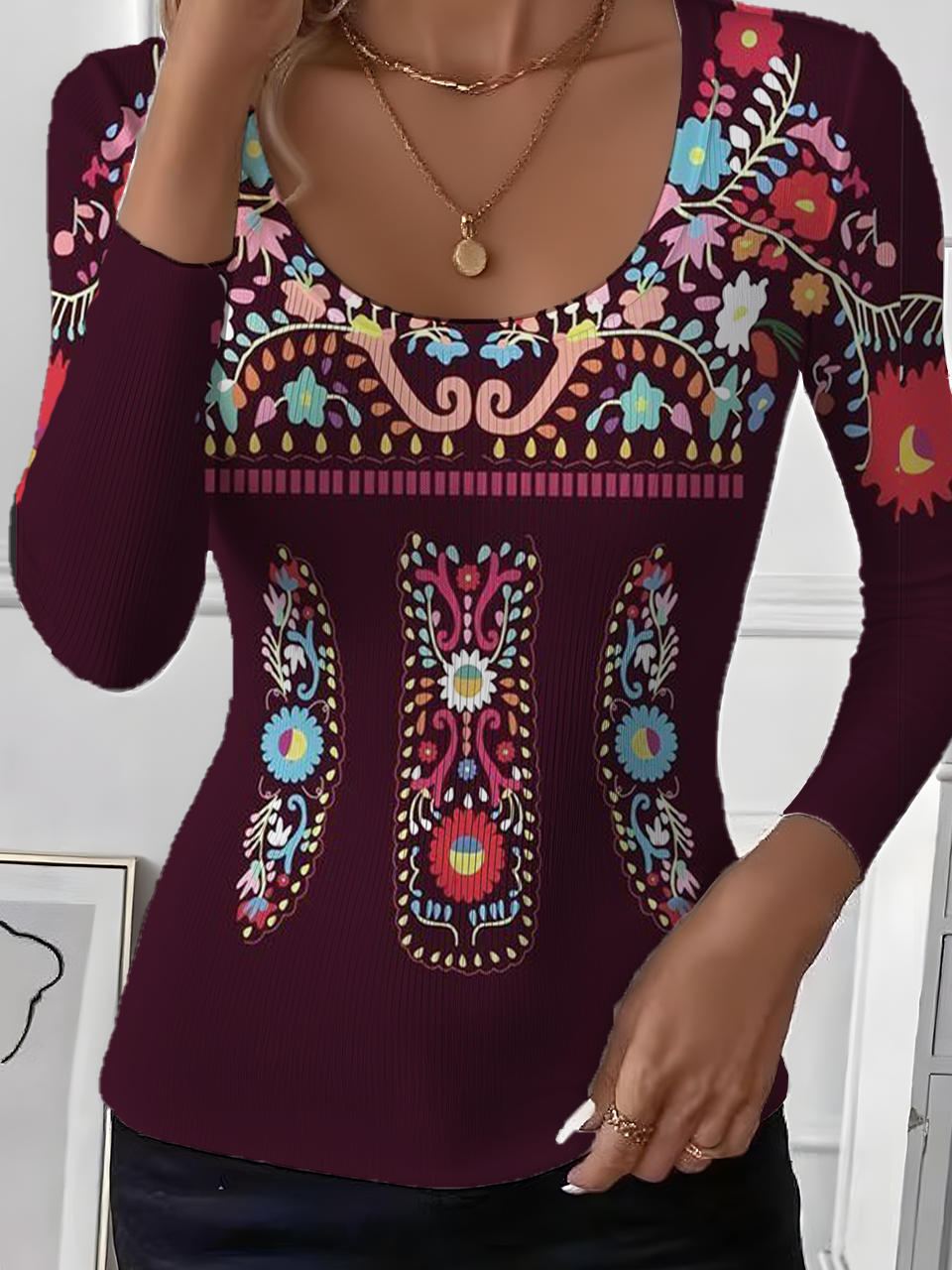 Tight Simple U-Neck Floral T-Shirt