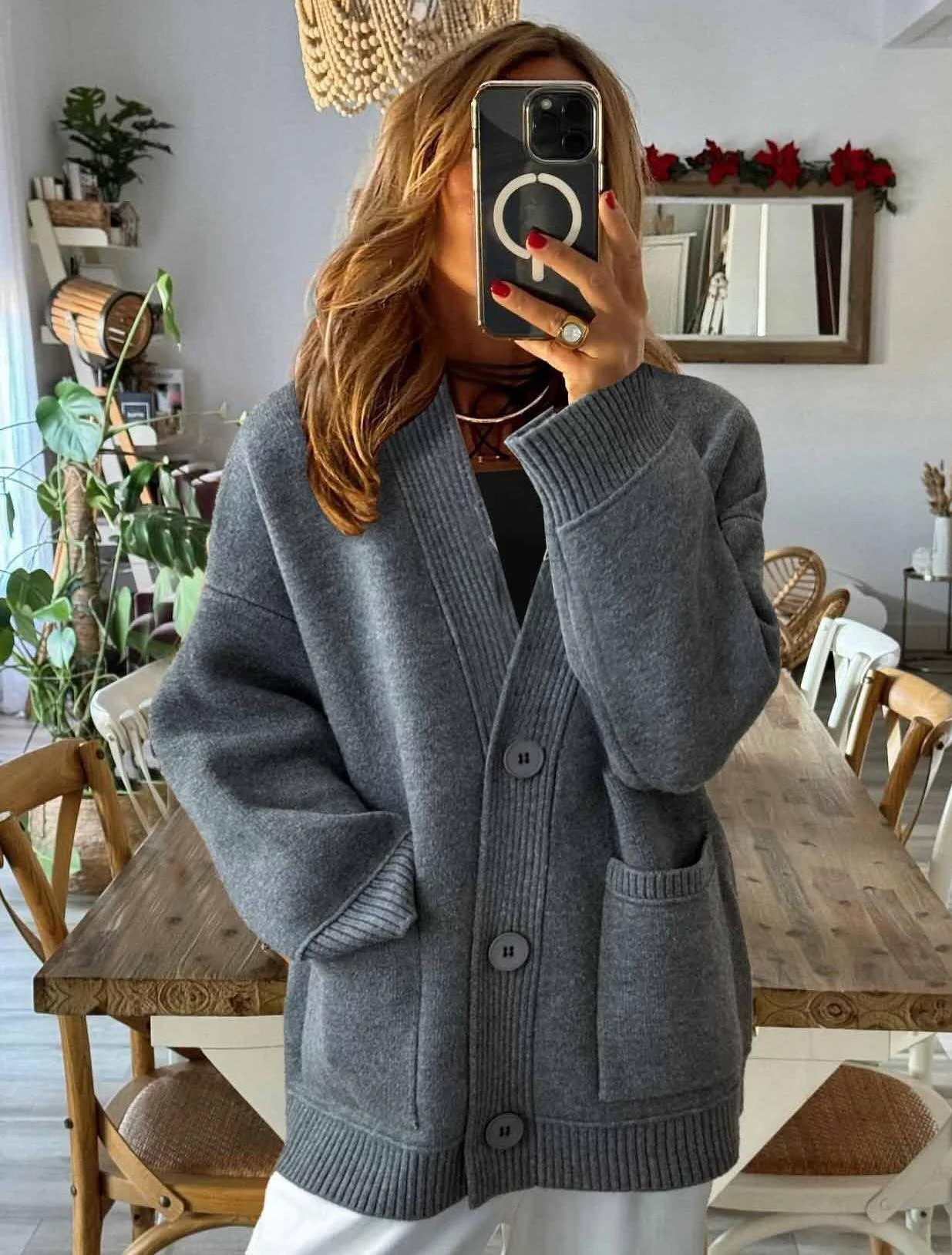 Women's Solid Color Autumn And Winter Thick Retro Sweater Long Sleeve Pocket Cardigan