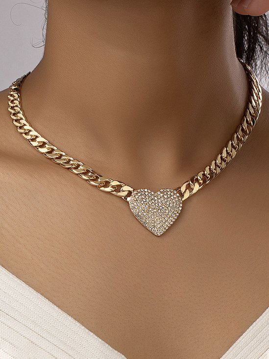 Cross-border European and American style new hot-selling versatile heart-shaped pendant winter necklace female Internet celebrity clavicle chain jewelry