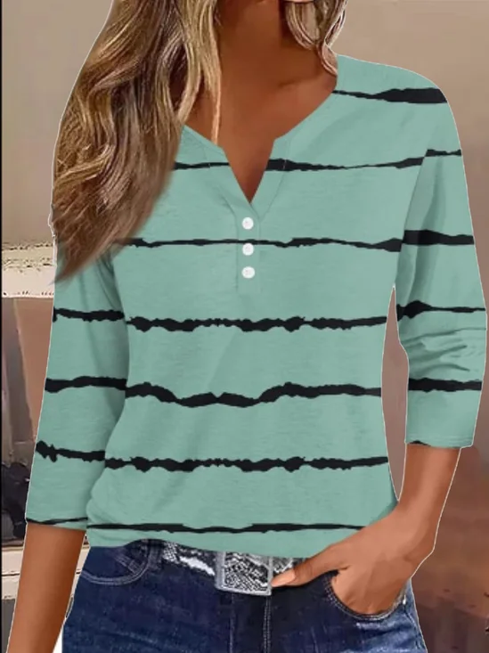 Notched Abstract Stripes Loose Casual T-Shirt