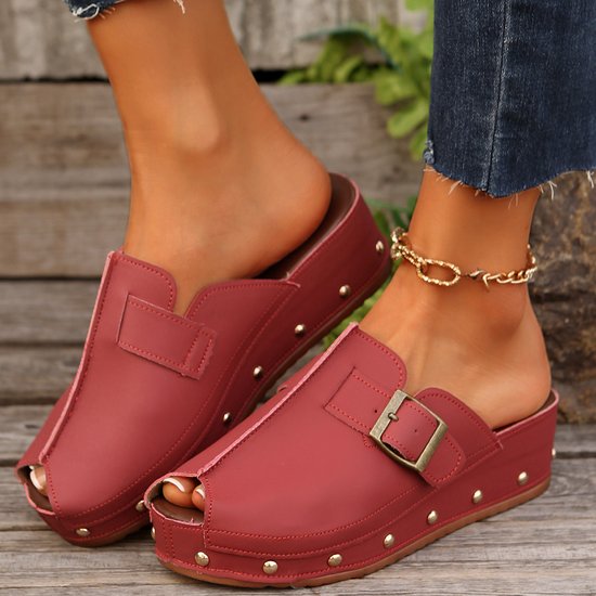Thick-soled Buckled Rivet Fish-mouthed Closed-toe Slippers For Women To Wear As Outerwear With Belt Buckle British-style Beach Thick-soled Roman Sandals