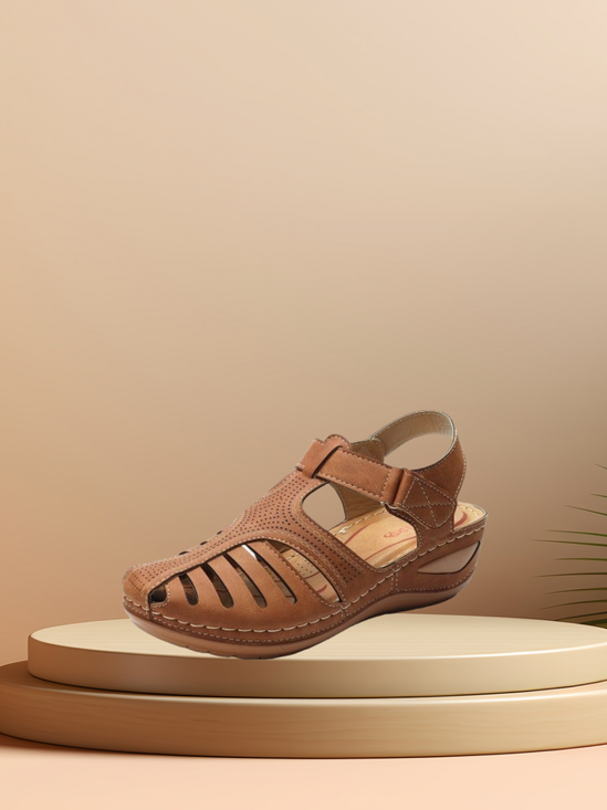 Retro Baotou Sandals For Women Summer New Hole Shoes Thick Bottom Round Toe Wedge Heel Octopus Sandals