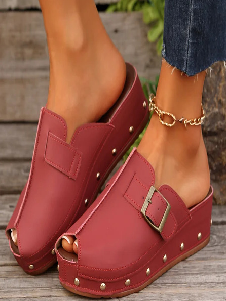 Thick-soled Buckled Rivet Fish-mouthed Closed-toe Slippers For Women To Wear As Outerwear With Belt Buckle British-style Beach Thick-soled Roman Sandals
