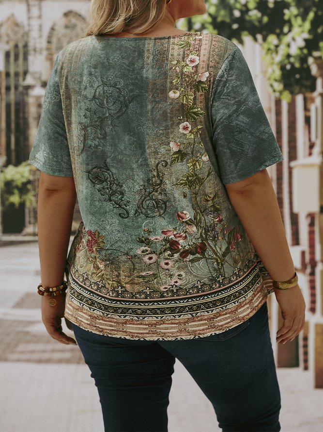 Plus Size Floral Loose Vacation T-Shirt