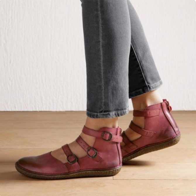 2019 Women Casual Flat Heel Adjustable Buckle Leather Shoes