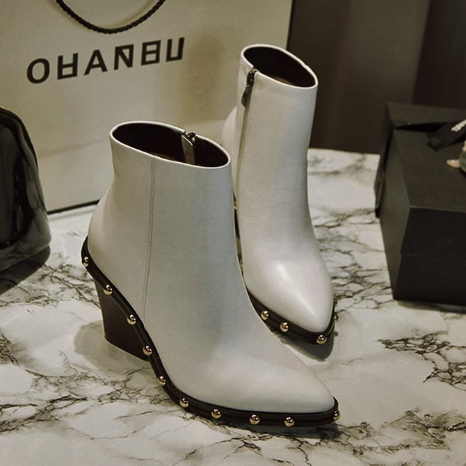 chunky heel pointed toe boots