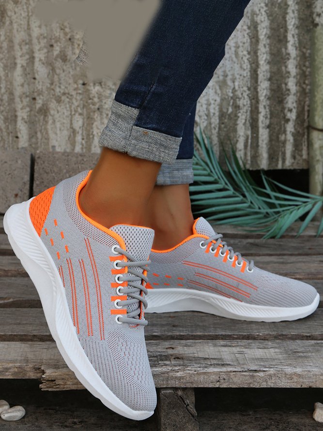 Soft Sole Comfortable Contrast Color Breathable Flyknit Lace-Up Sneakers