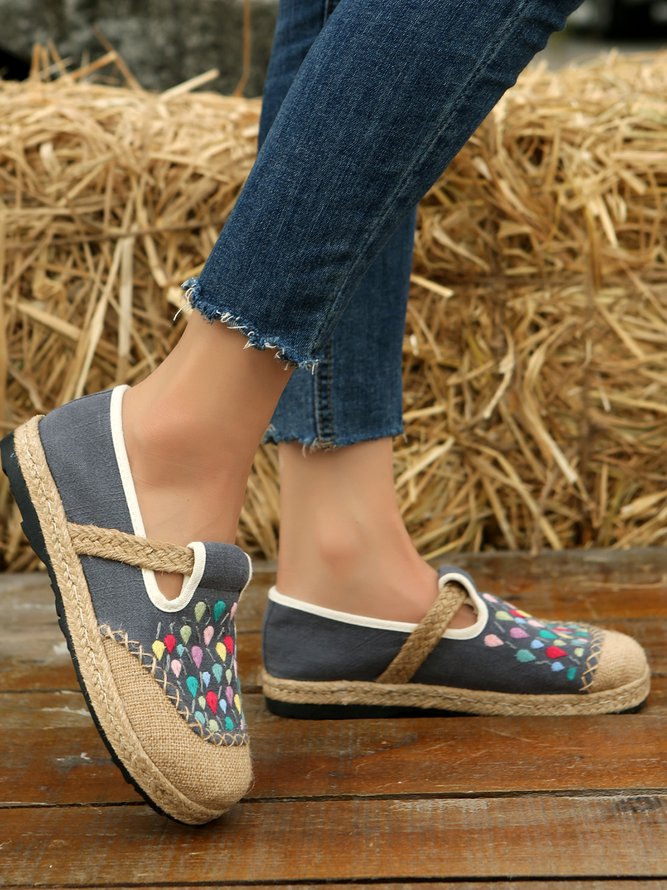 Bohemian Ethnic Style Dot Embroidery Straw Sole Portable Shoes