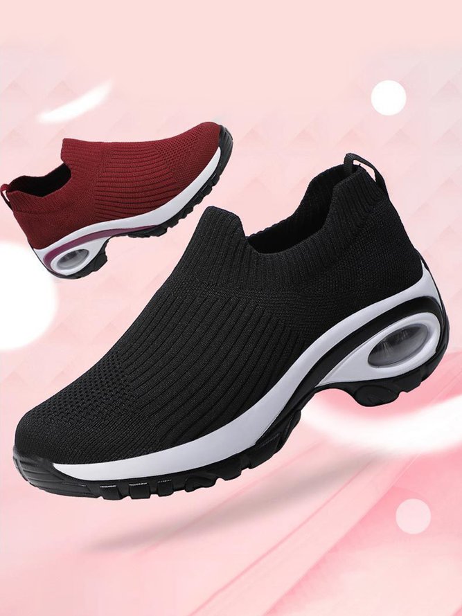 Lightweight Soft Sole Flyknit Air Cushioned Sneakers