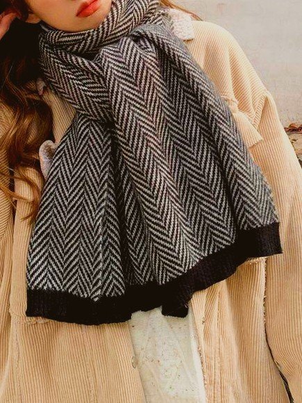 Vintage Black and White Contrast Stripe Pattern Scarf Autumn Winter Coat Sweater Accessories